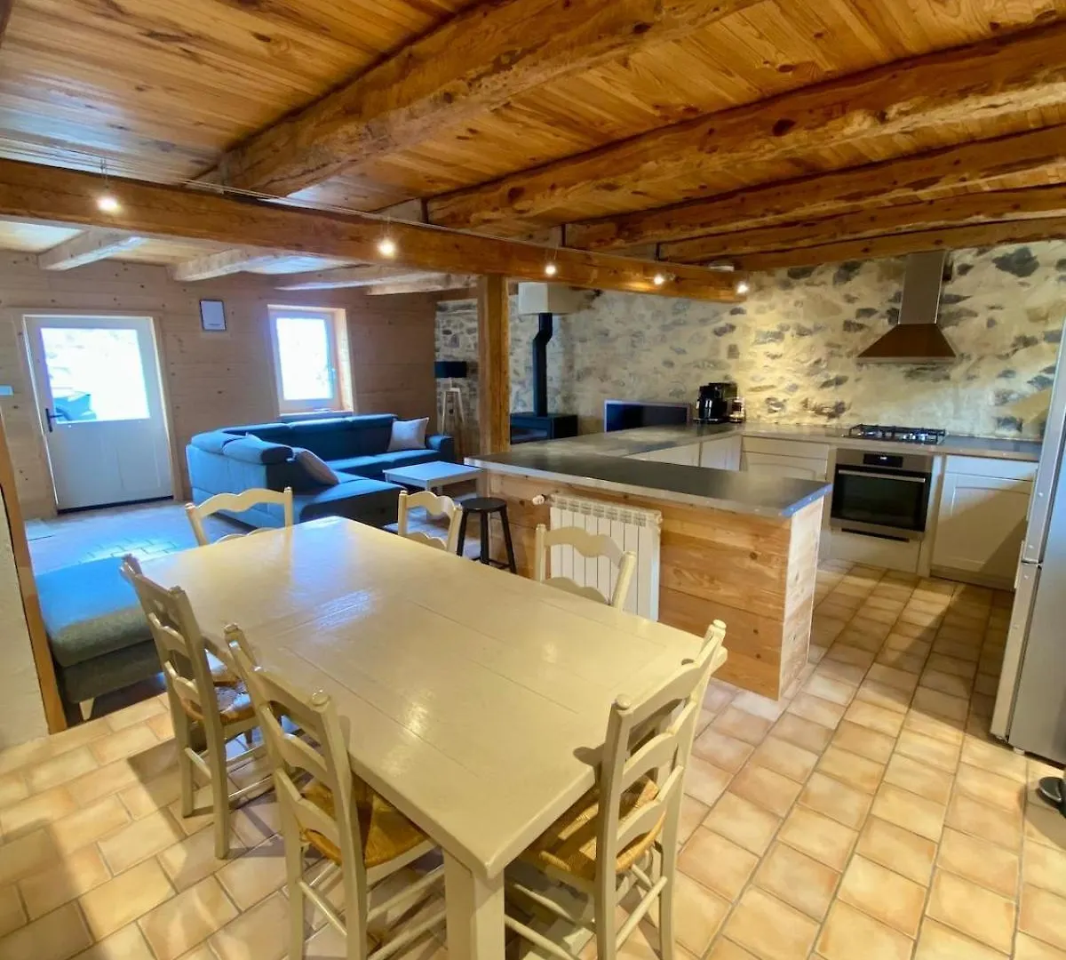 Apartment La Conciergerie 05 - Maison De Campagne - Pleine Nature - Sorbiers - 6Pers
